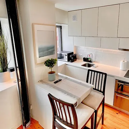 Cozy In The Heart Of Apartment