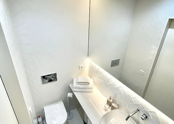 Cozy In The Heart Of *